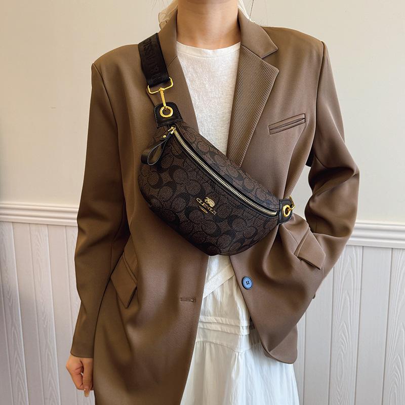 Premium bag women's new retro printed messenger bag women's breast bag wide shoulder strap women's bag casual bag trendy girl