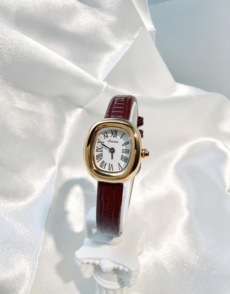 Timena Ladies Retro Oval Quartz Watch - Roman Numerals, Light Luxury, Versatile Fashion, Stainless Steel