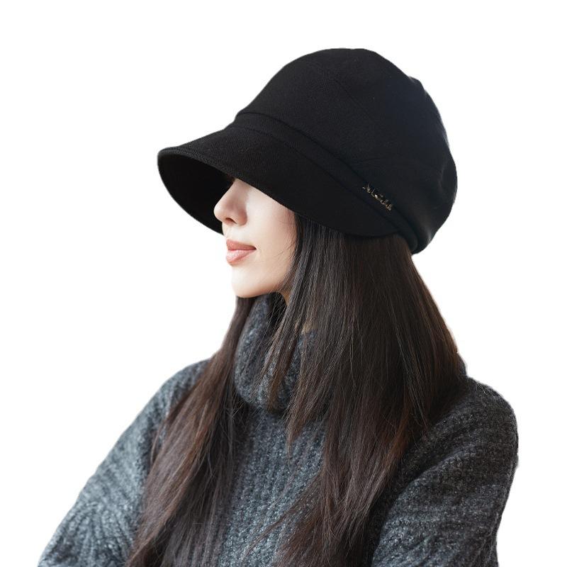 Autumn and Winter New Hats Women's Solid Color Versatile High-end Sense Fashion Metal Letter Label Cap Thin