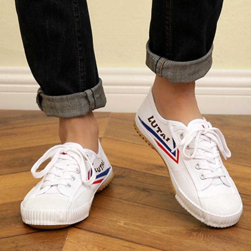 KungFu Shoes Men Classic Canvas Shoes Martial Arts TaiChi Taekwondo WuShu Karate Sports Shoes Comfor Men Training Sneakers 38-47