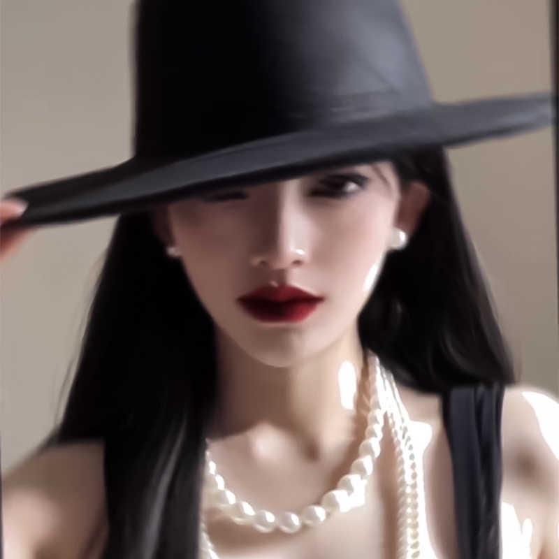 British Style Faux Wool Fedora Hat for Women - Autumn/Winter Hepburn Look with Small Face Effect and Dented Top