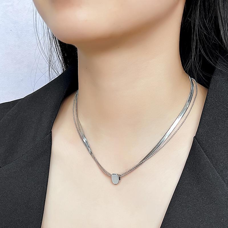 Catena Collo Multi-Strato Osso di Serpente Perla Temperamento Freddo Nicchia Versatile Collana Semplice Sfera Rotonda Personalizzata