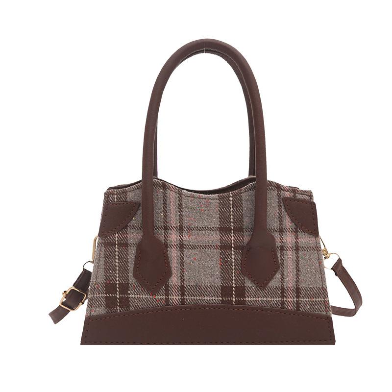 Plaid large-capacity woolen bag, the new casual autumn and winter simple commute fashion, foreign-style portable messenger bag tide