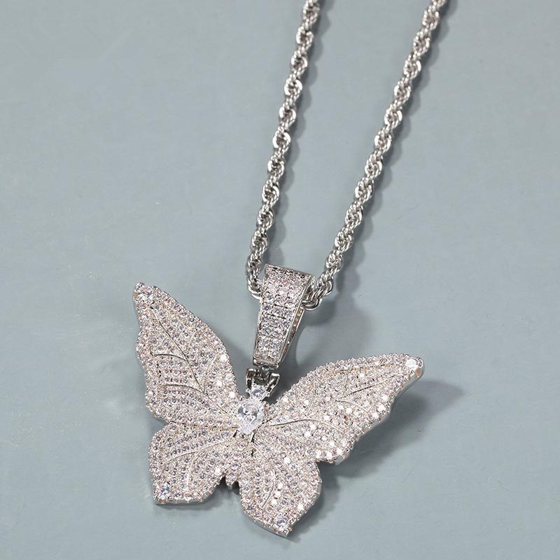 Huitan Bling Butterfly Pendant Necklace Full Paved CZ Sparkling Charm Hyperbole Party Y2K Girls Neck Accessories Fashion Jewelry