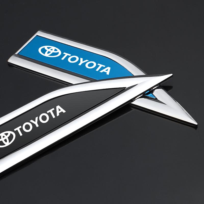 2Pcs Car Styling Side Fender Body Emblem Stickers Knife Badges Decoration For Toyota Hilux Corolla RAV4 Camry Highlander Yaris