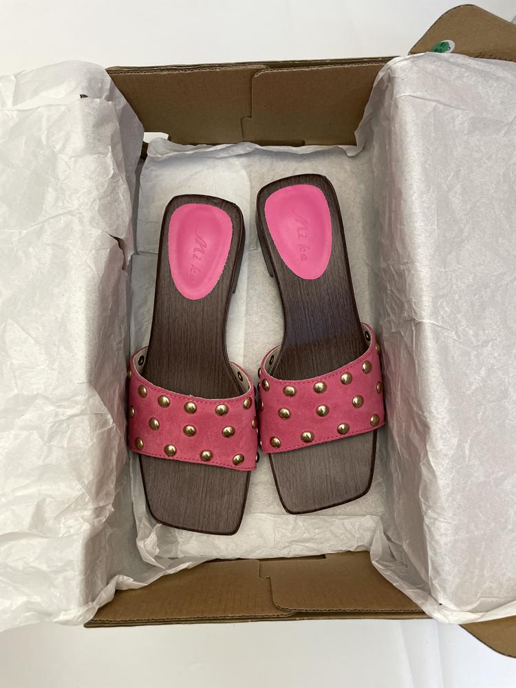 Fashion Women Rivet Sandals Ladies Square Heels Elegant Summer Slippers Outside Pu Leather Female Slides Fashion Woman Sandals