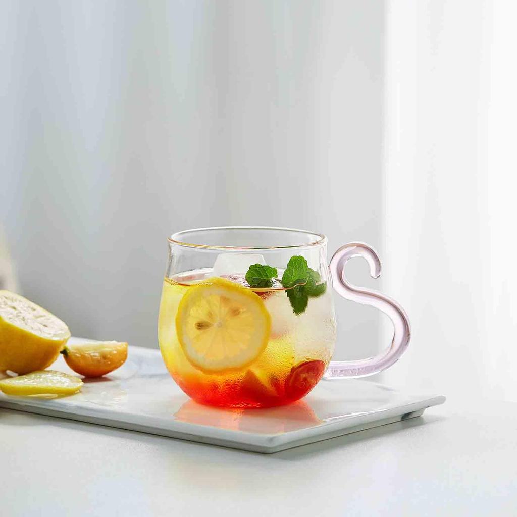 Pokaro Tea Glass Tea Cute Mysterious Cat Dishwasher and Microwave Perfect for Tea and with Handle Perfect for and 486ml Full Capacity Heat-Resistant