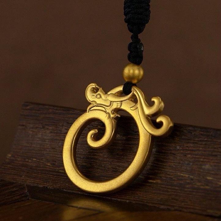 Unisex Gold Crouching Dragon Peace Pendant Necklace - Versatile Ornament & Gift