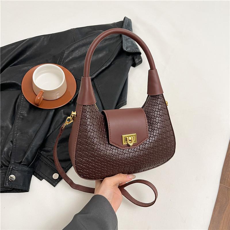 Underarm Small Bag Women's 2025 New Woven Crescent Bag Fashion Messenger Bag