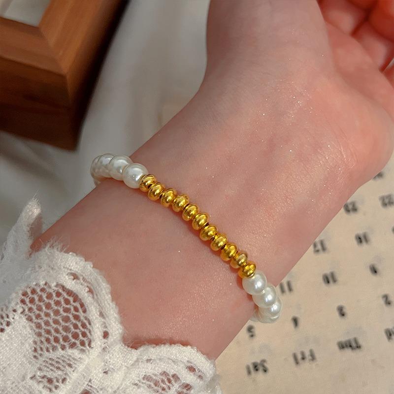 Bracelet Perle Irregulière Forme Spéciale Française Bracelet Femmes Niche Luxe Léger Exquis Doré Demi-Bracelet Bracelet Accessoires