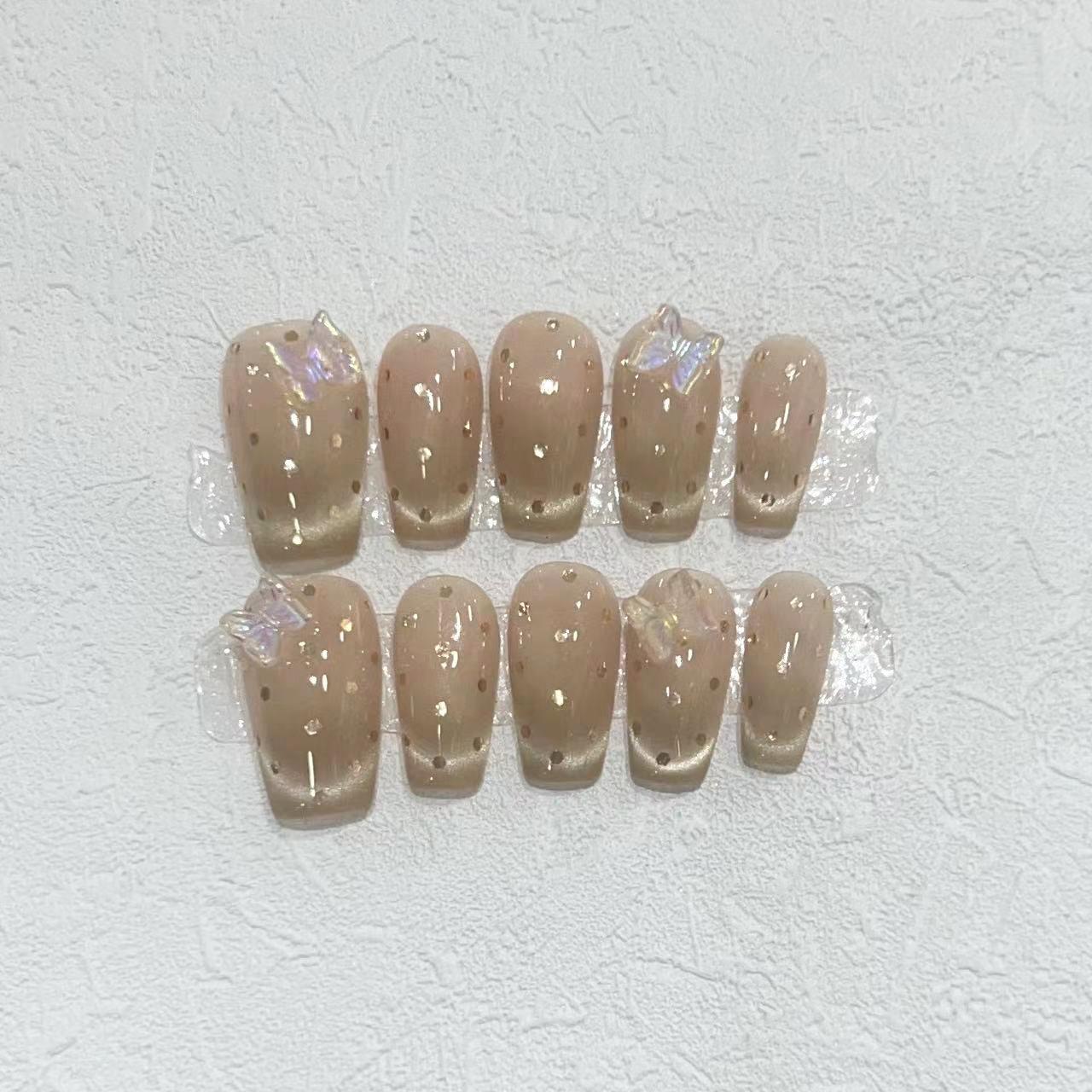 

Чистая ручная работа, броня, пайетки, горошек, бабочка, элементы нейл-арта, можно снимать и использовать повторно Large L