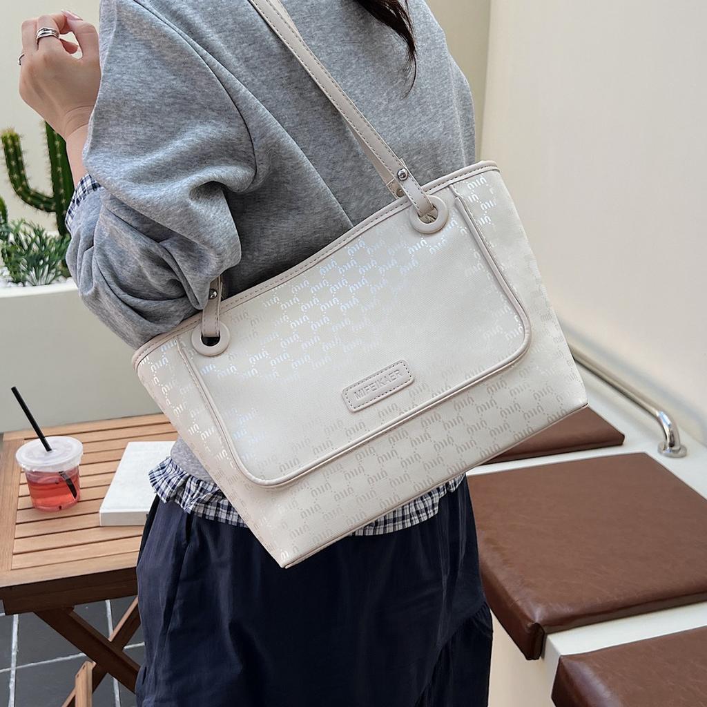 2025 new simple large capacity trend versatile fashion commuter women tote bag portable shoulder bag