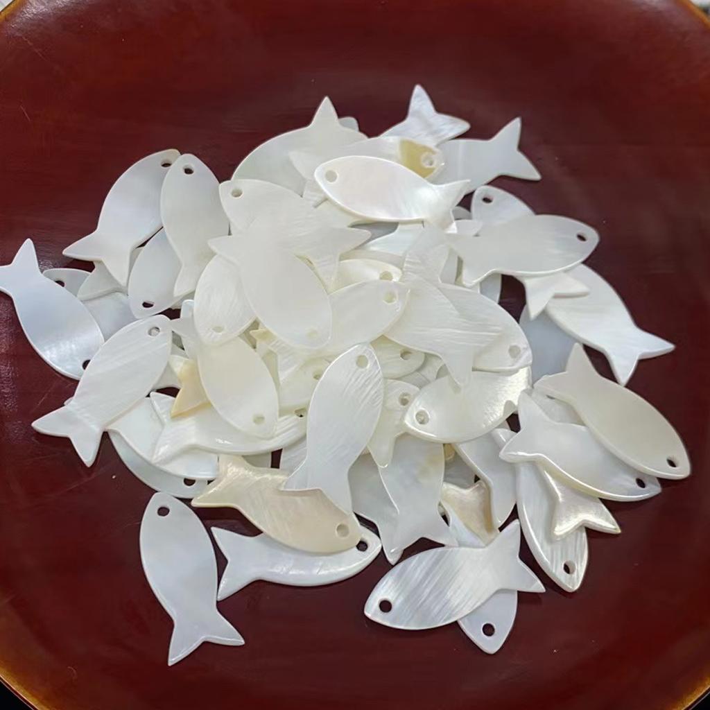 Pack of 20 Polished 11*22mm Mini Fish Shape Pearl Shell Beads Single Drilled Iridescent White Shell Blanks For Beach Handmade Craft Supplies
