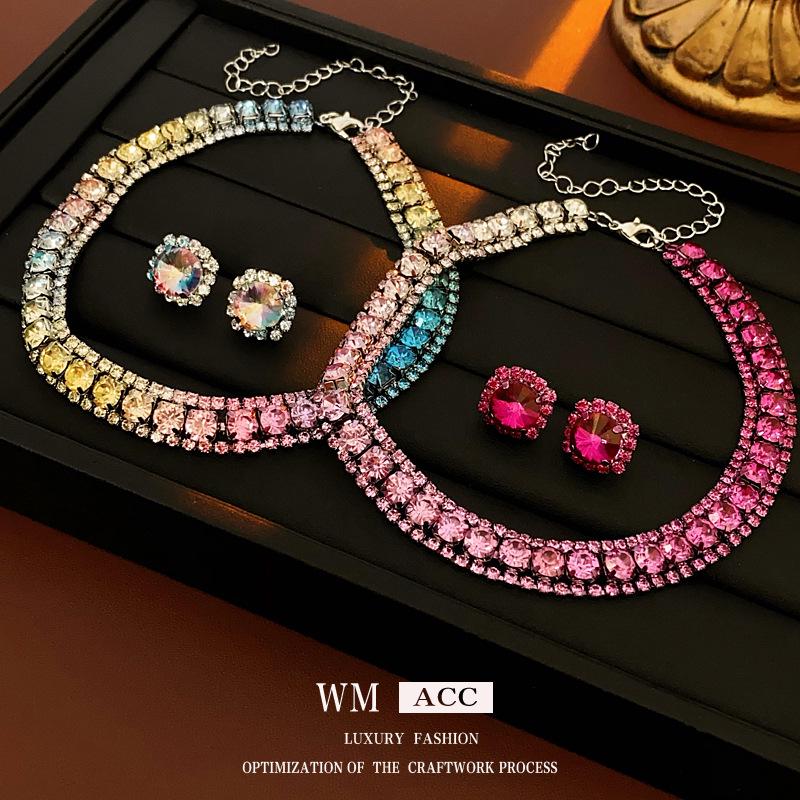 Elegant Rhinestone Square Earrings & Necklace Set – Light Luxury Clavicle Chain Jewelry for Fashionable Evening Wear
