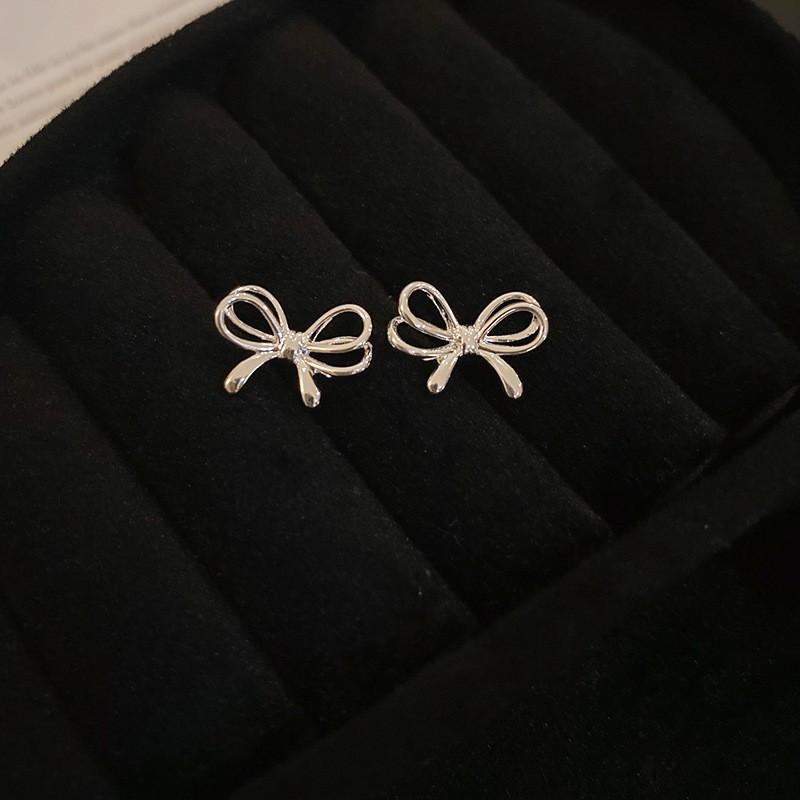 Silver Needle Korean Diamond Bow Earrings Versatile Fashion Temperament Earrings Niche Design Earrings Light Luxury Premium Sense