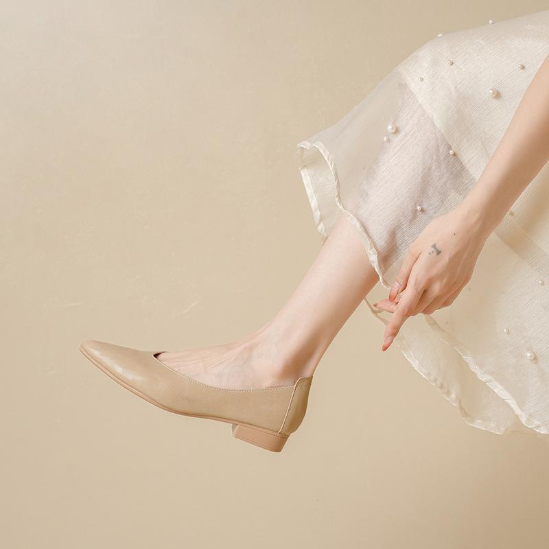 Leather single shoes thick heel 2025 new versatile fairy wind ladyshoes shallow mouth middle heel size women's shoes grandma shoes versatile