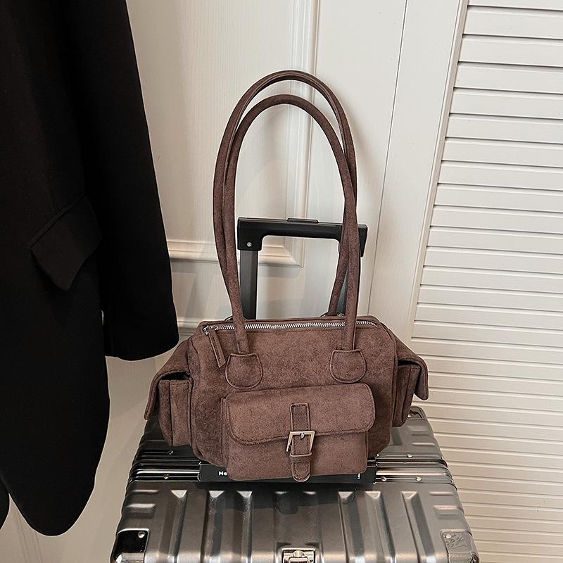 

Сумка большой вместимости женская осенне-зимняя ретро 2025 новая универсальная на плечо подмышку повседневная модная дорожная сумка-подушка темно-коричневого