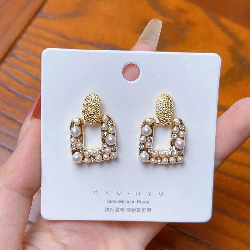 Géométrie Carré Cristal Complet Perle d'Imitation Goutte Boucle d'Oreille pour Femmes Tempérament Doux Tempérament Accessoire de Bijouterie Créative