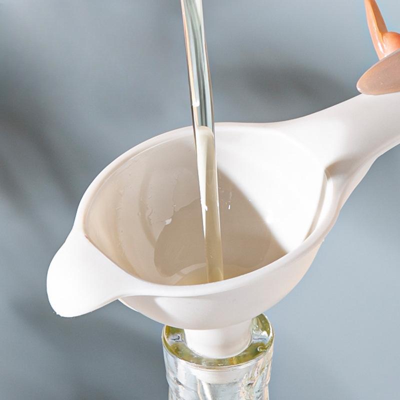 Simple and Practical Kitchen Funnel Oil Drain Large-diameter Plastic Funnel Liquid Oil Funnel Oil Can Drain