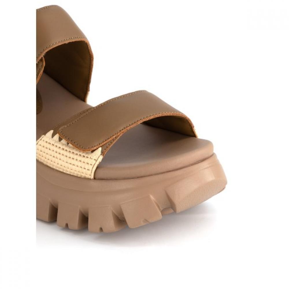 Staccato Women S Platform Sandal Kketjjang7 Ebk67db