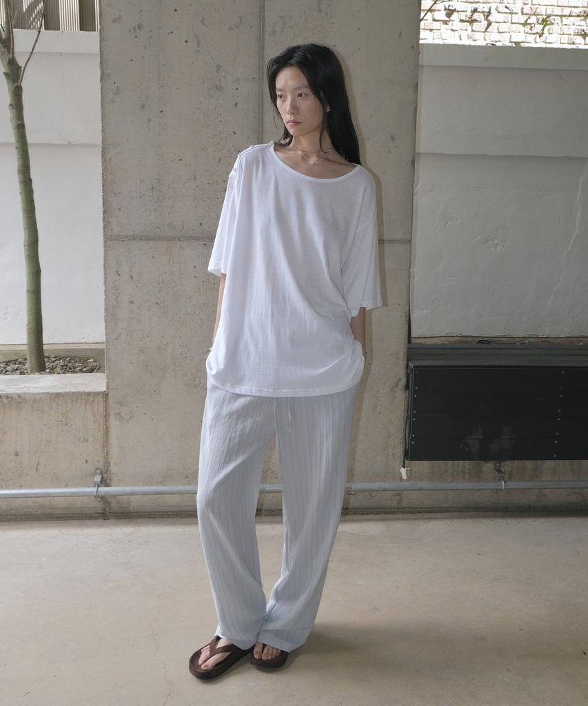Mosyupamosyu Shoulder Button Short Sleeve T-Shirt [White]