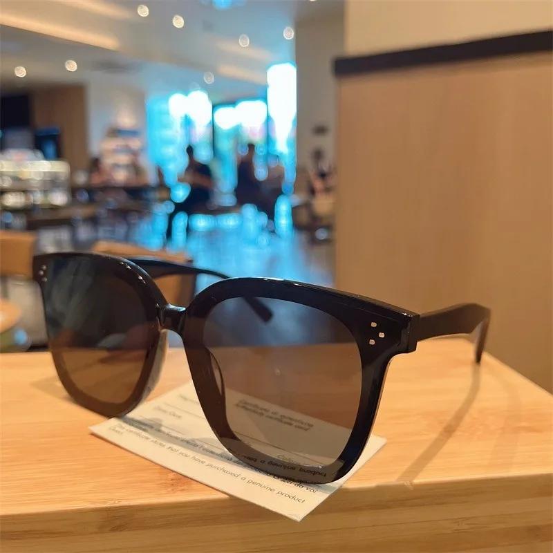 Fashion Korean Universal Fashion Sun shades for superior quality premium material Men For driving Frame Sun shades Eyewear