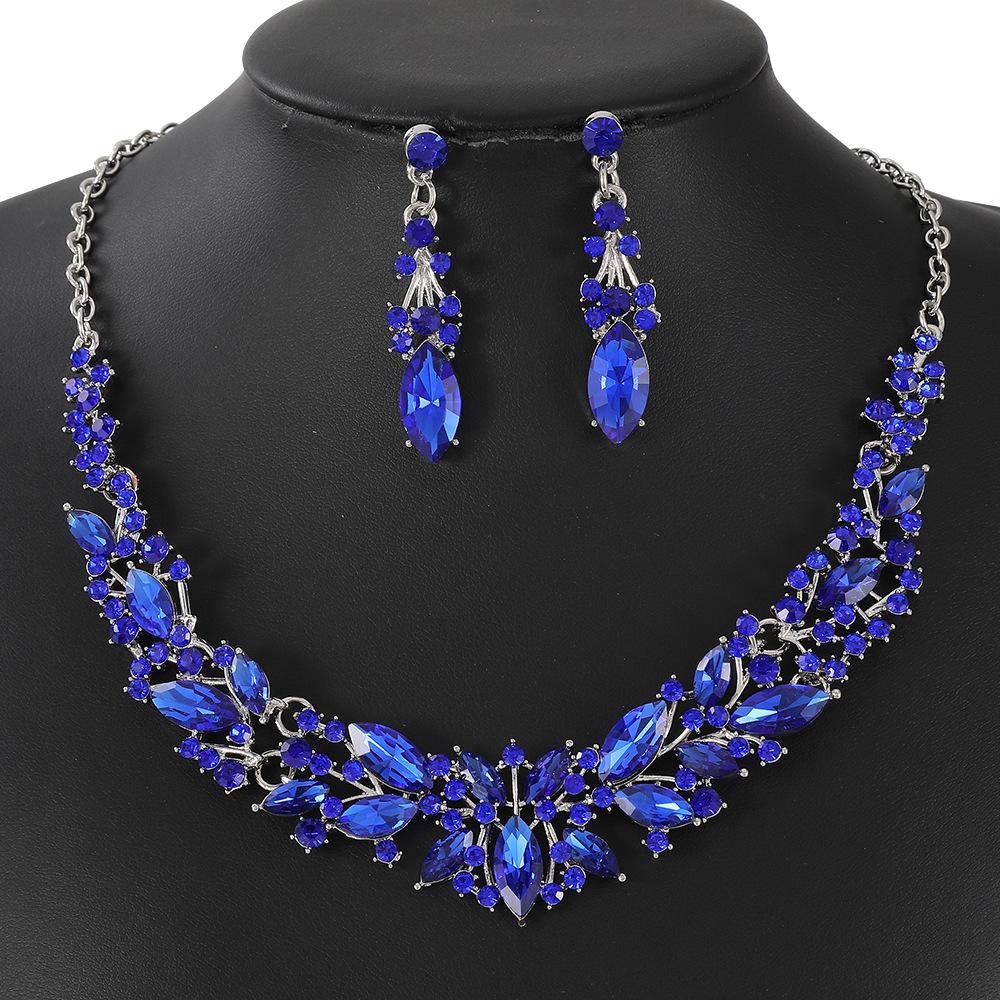 European & American Fashion Crystal Necklace and Earrings Set for Brides