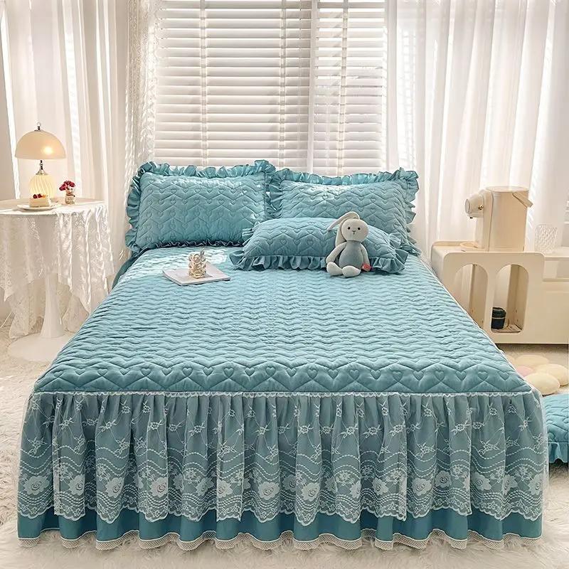 Bawełniana i lniana falbanka na ramę łóżka z nadrukiem trzyczęściowy zestaw gradientowa pikowana koronkowa narzuta antypoślizgowa pyłoszczelna pościel prześcieradła