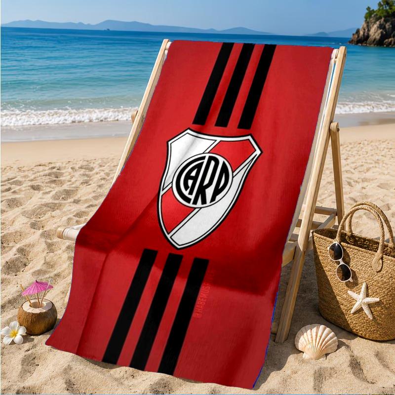Asciugamano da Spiaggia Emblema River Plate, Asciugatura Rapida, Facile da Curare, Adatto sia per il Fitness che per le Vacanze al Mare, Essenziale Sportivo