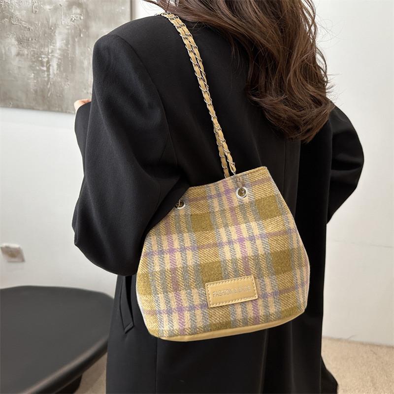 Elegant Fashionable Plaid Handheld Bucket Bag For Women Ideal For Everyday Use