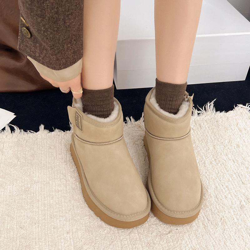 

Winter new snow boots women s short snow cotton piled thickened snow-proof warm platform shoes women s shoes 40