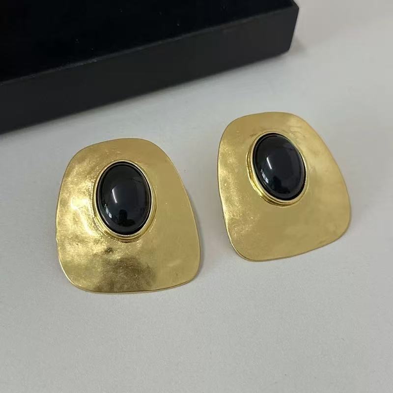 New Exaggeration Resin Geometric Metal Stud Earrings for Women Hammered Texture Personality French Party Heavy Jewelry Gifts