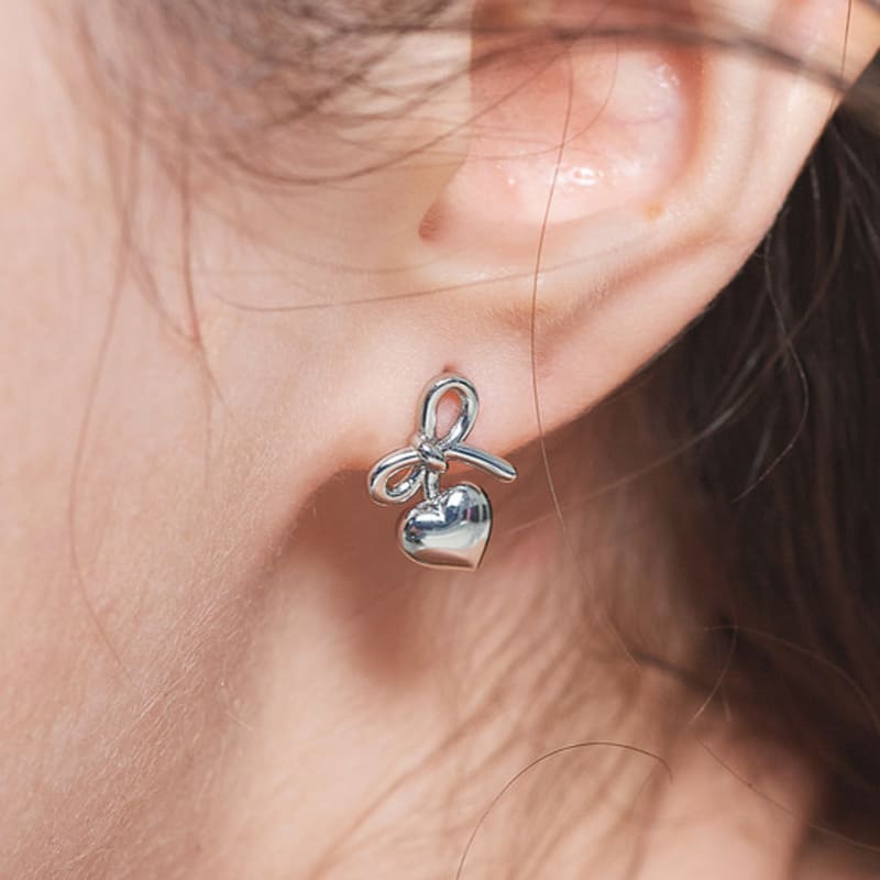 Noonoo Fingers Cherry Ribbon Earrings