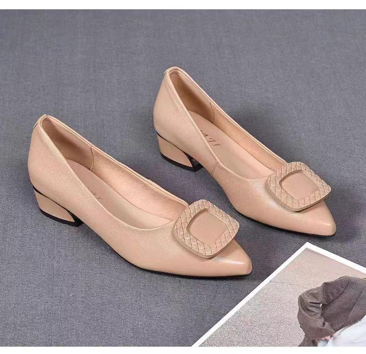 Versatile Soft Leather Single Shoes Women's Autumn New Medium Women's Shoes Flat Shoes Soft Soles Are Not Tired Women's Shoes