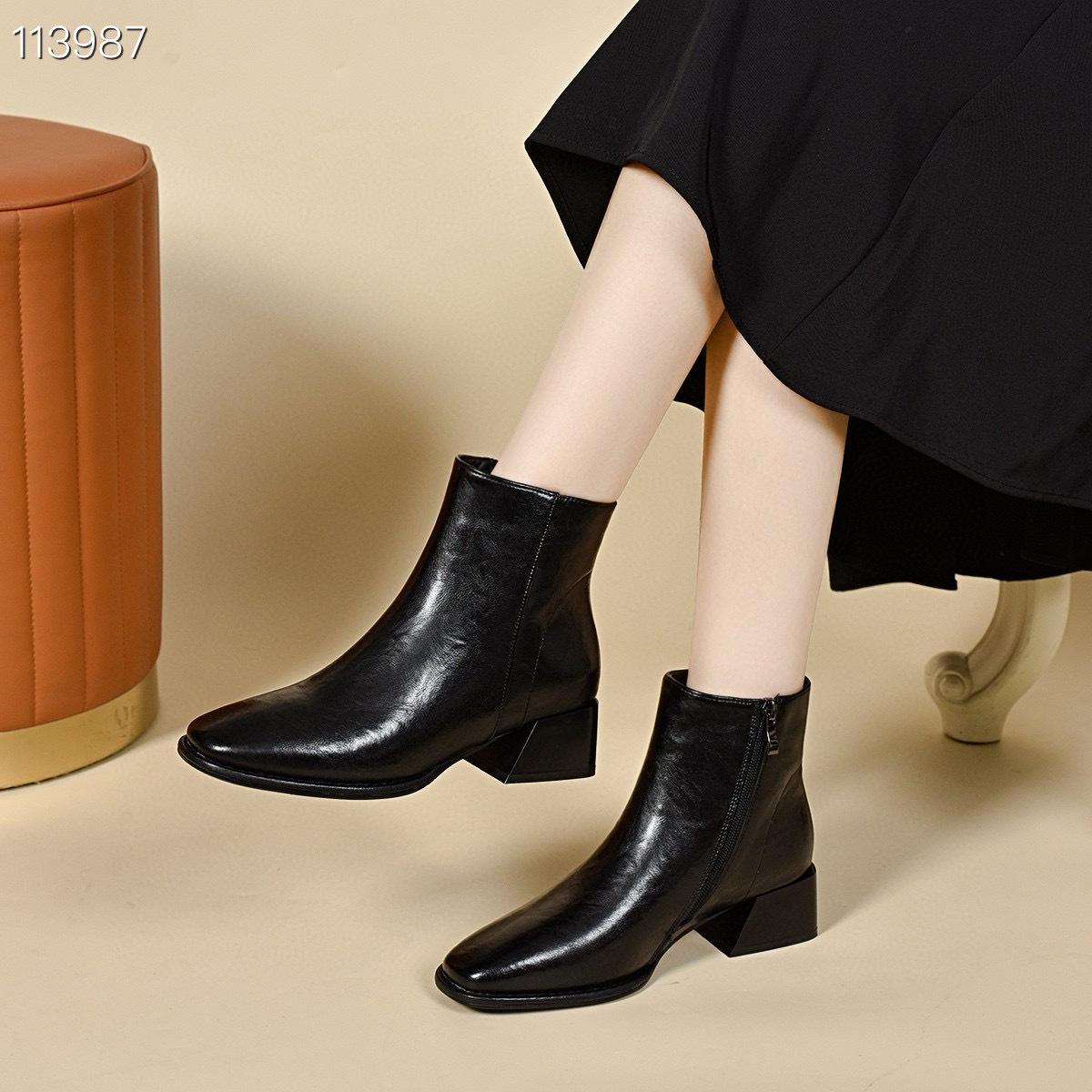 

Жіночі ankle boots з натуральної шкіри, загострений носок, середній масивний каблук, колір нюд-кава, бічна блискавка - Ідеально для весни, осені та зими. 35