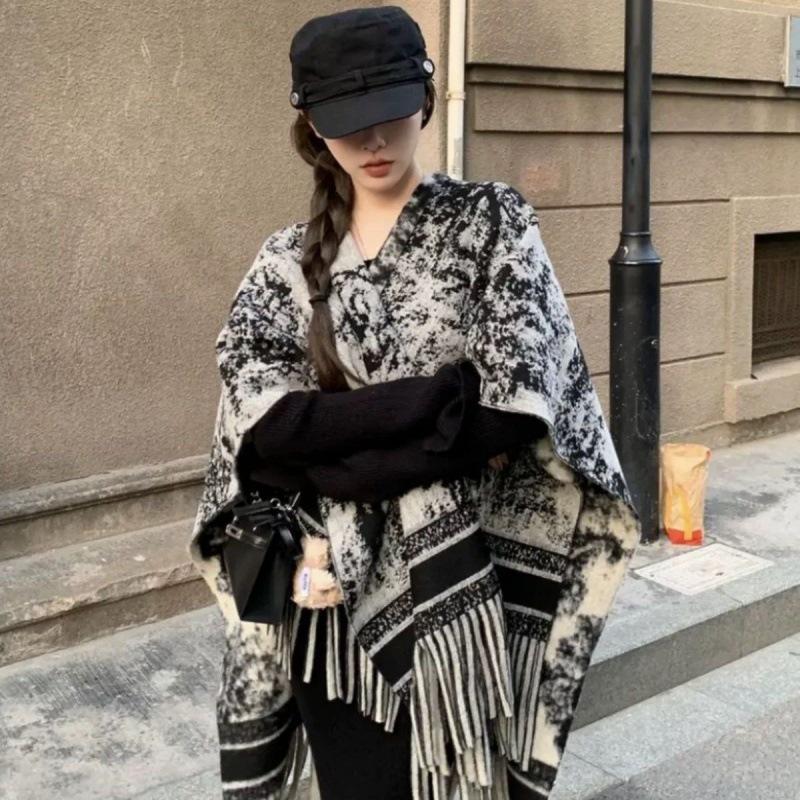 High-Quality Black and White Ink Painting Scarf – Korean Style, Versatile Autumn/Winter Shawl for Women