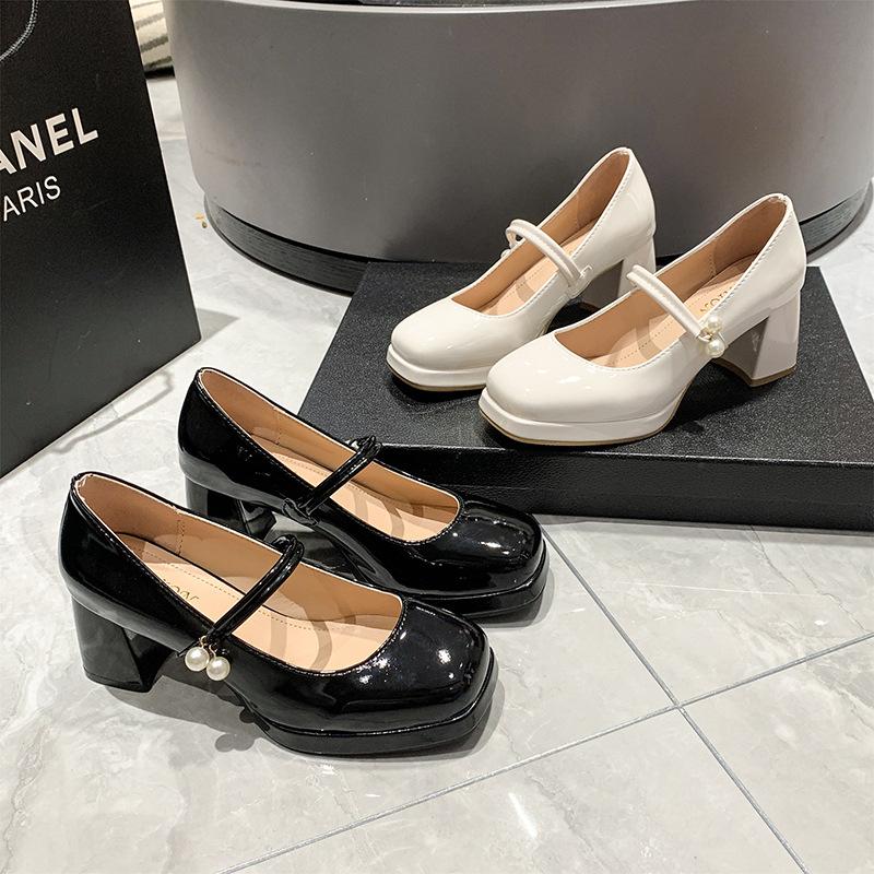 

Mary Jane shoes women s spring new temperament simple round head retro thick heel high heels 35