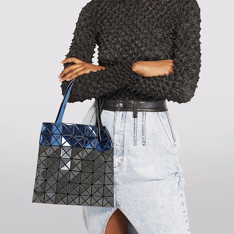 New ISSEY MIYAKE Platinum PVC Tote Bag, Shopping Bag, Handbag Regular Women's Metal Blue Gray BB18-AG142-72