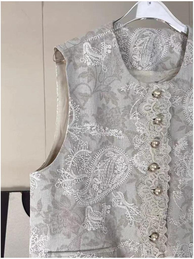 Spring 2025 High-End Chinese-Style Sleeveless Lace Vest