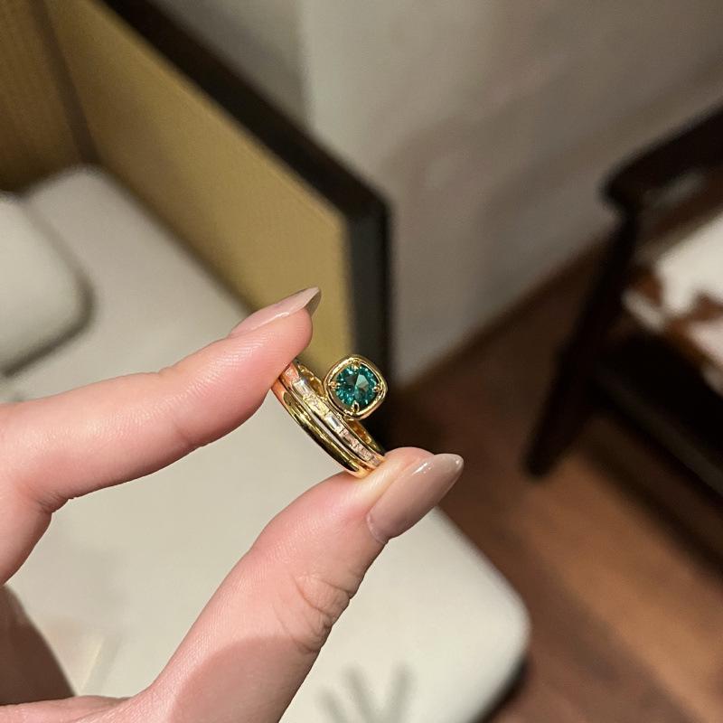 Sparkling Star Adjustable Green Jade & Amber Ring with Retro Flower Design Adjustable