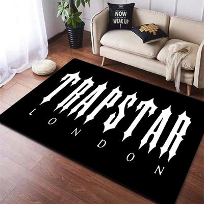 TRAPSTAR Štít Odznak Řetízkový Design Koberec Rohožka Protiskluzová Rohožka Vnitřní Vstupní Prostor Domácí Dekorace Odolná Městská Streetwear Podlahová Rohožka