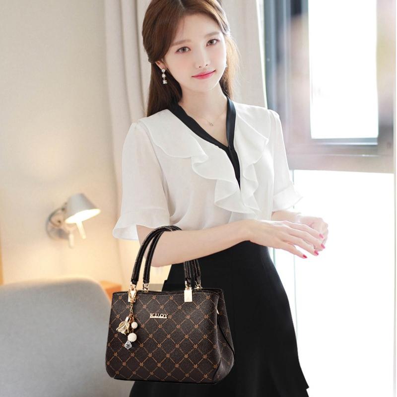 New Bag, Large Capacity Women's Handbag, Stylish and Versatile, Single Shoulder Crossbody Bag