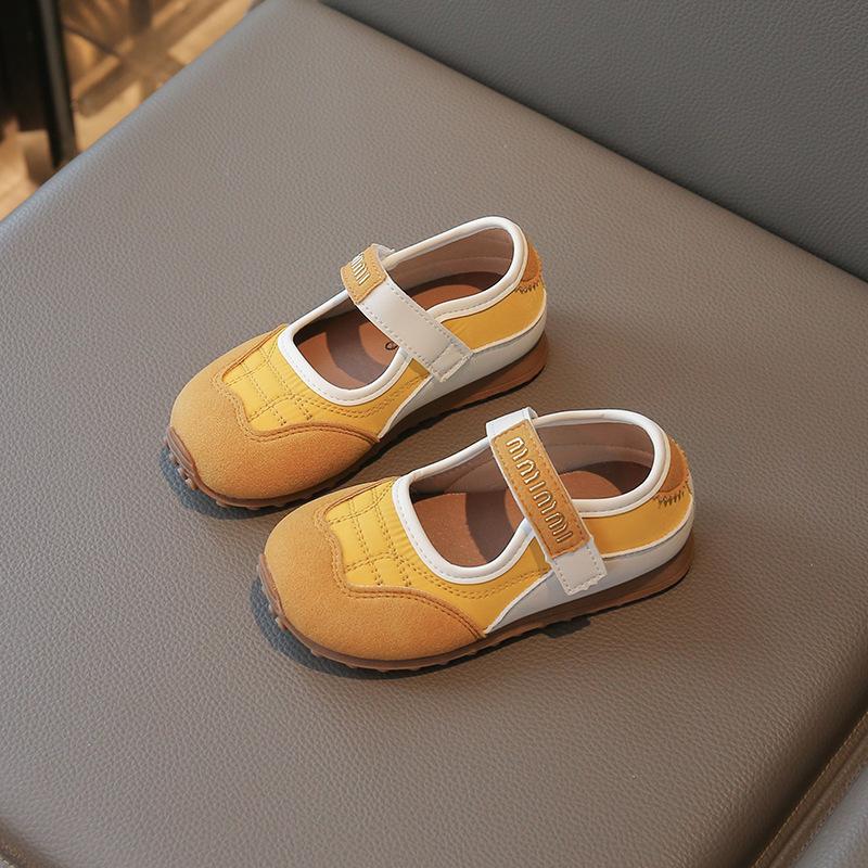 Girls' leather shoes 2025 spring and summer new children's shallow mouth leisure sports shoes Korean version of girls' Mary Jane shoes soft sole