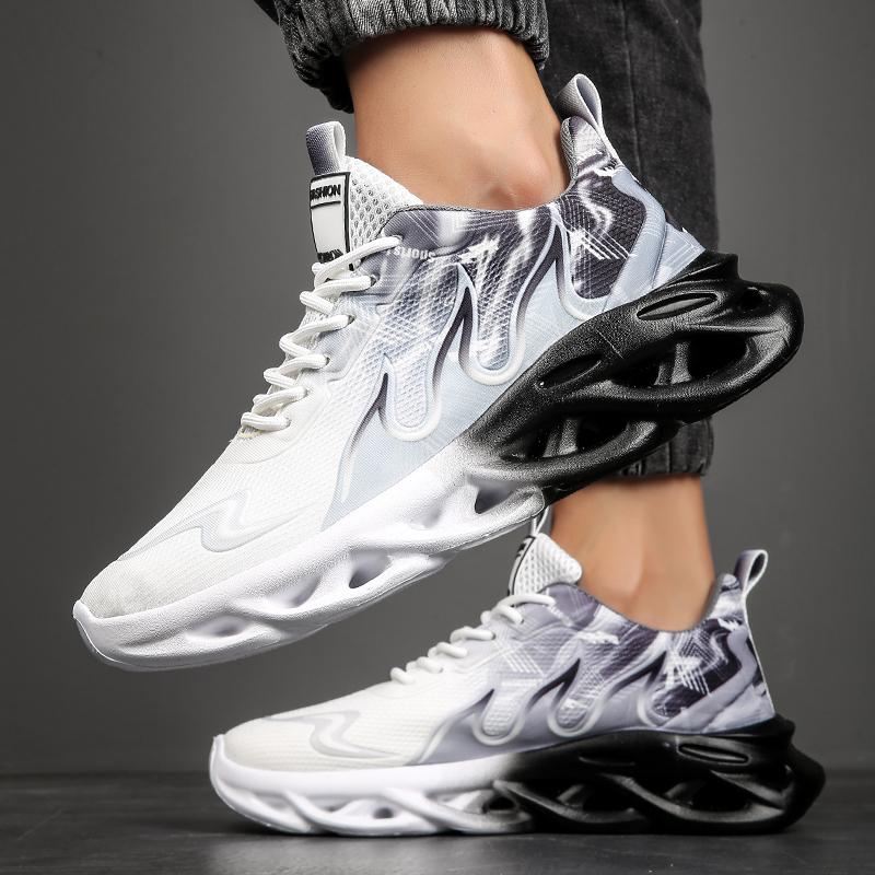 New large size men's casual sports shoes Fashion platform light men's shoes comfortable outdoor punk shoes men sneakers