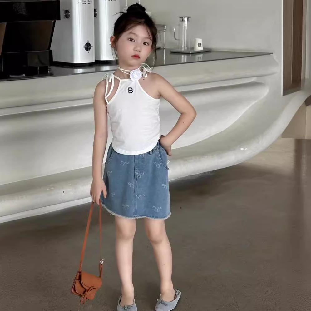

2025 Summer Girls Halter T-shirt - Small to Medium, Baby Girl Letter Embroidery, Spicy Style Top 150 cm серый