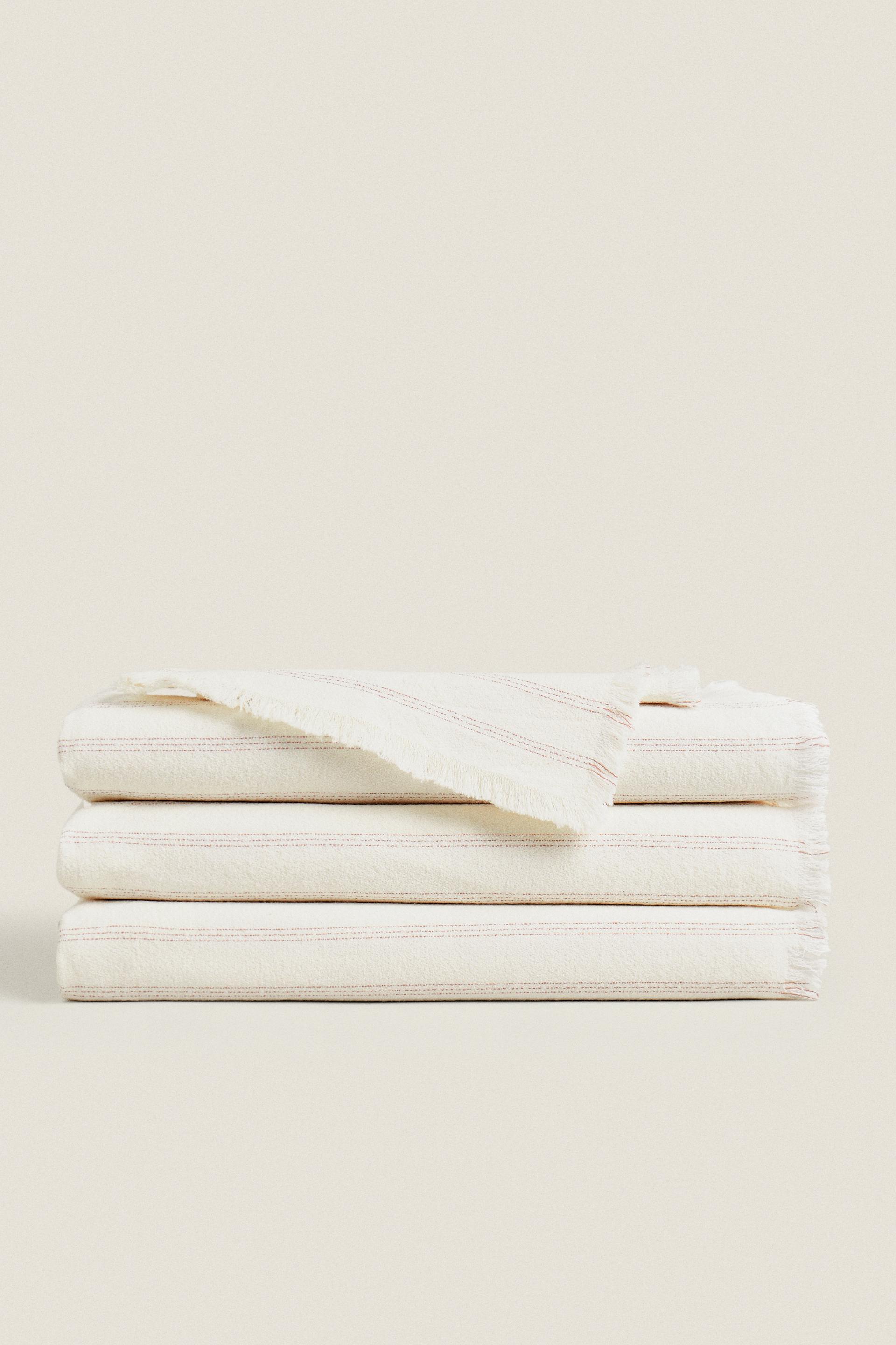 

ХЛОПКОВАЯ СКАТЕРТЬ В ПОЛОСКУ