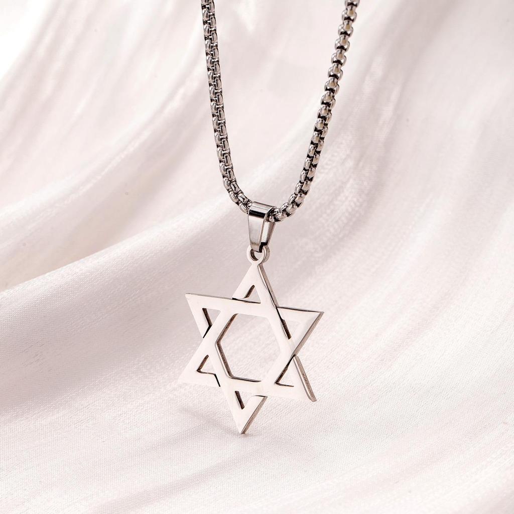Trendy Titanium Steel Necklace: Unisex Stainless Steel Hollow Star Pendant, Long Chain