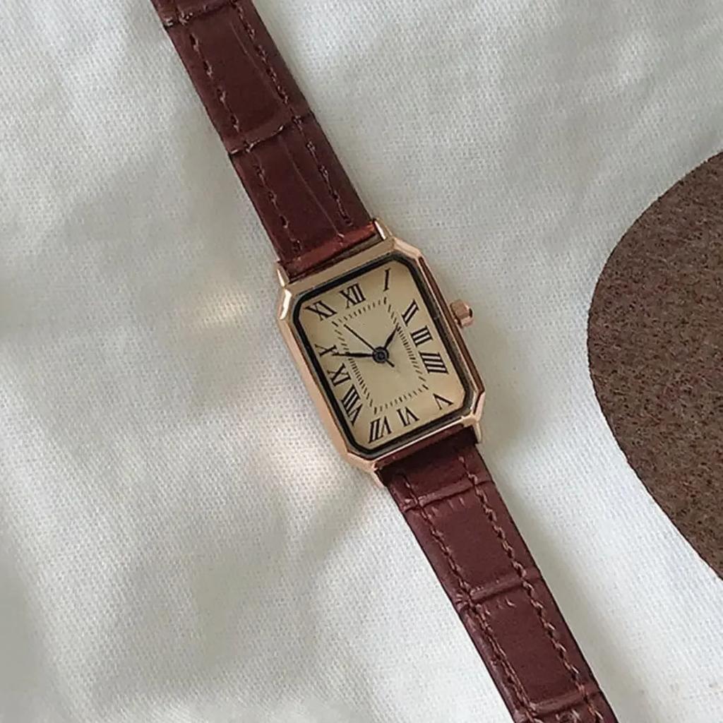 Orologi Retrò Classici Casual Quadrante al Quarzo Cinturino in Pelle Orologio Rettangolare Orologi da Polso alla Moda per Donne