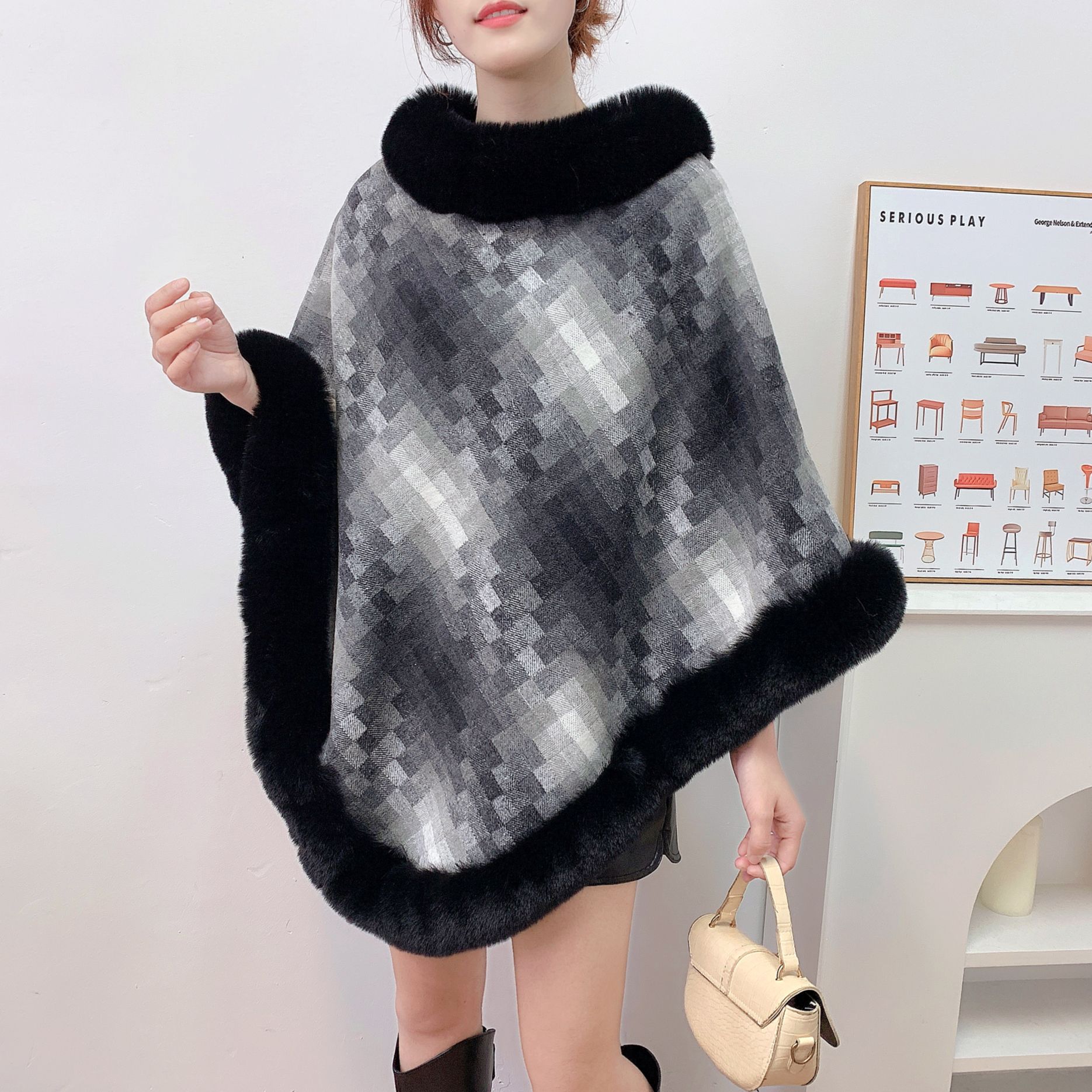 

Новая теплая накидка-шаль для осени и зимы чёрный