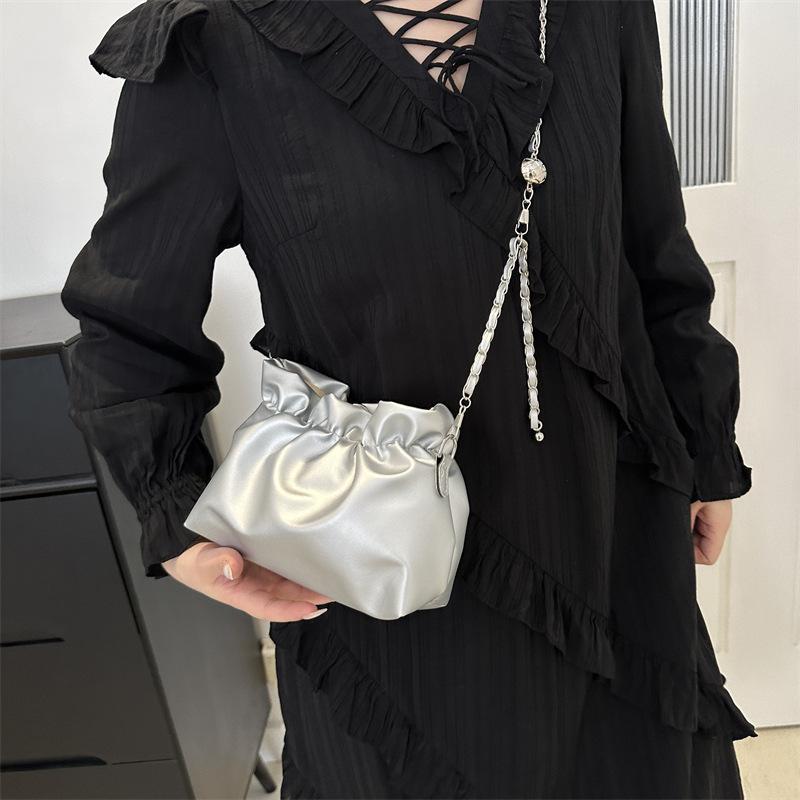 Trendy Women's Bag New Trendy and Fashionable Solid Color Bag Exquisite Chain Design One-shoulder Crossbody Bucket Bag